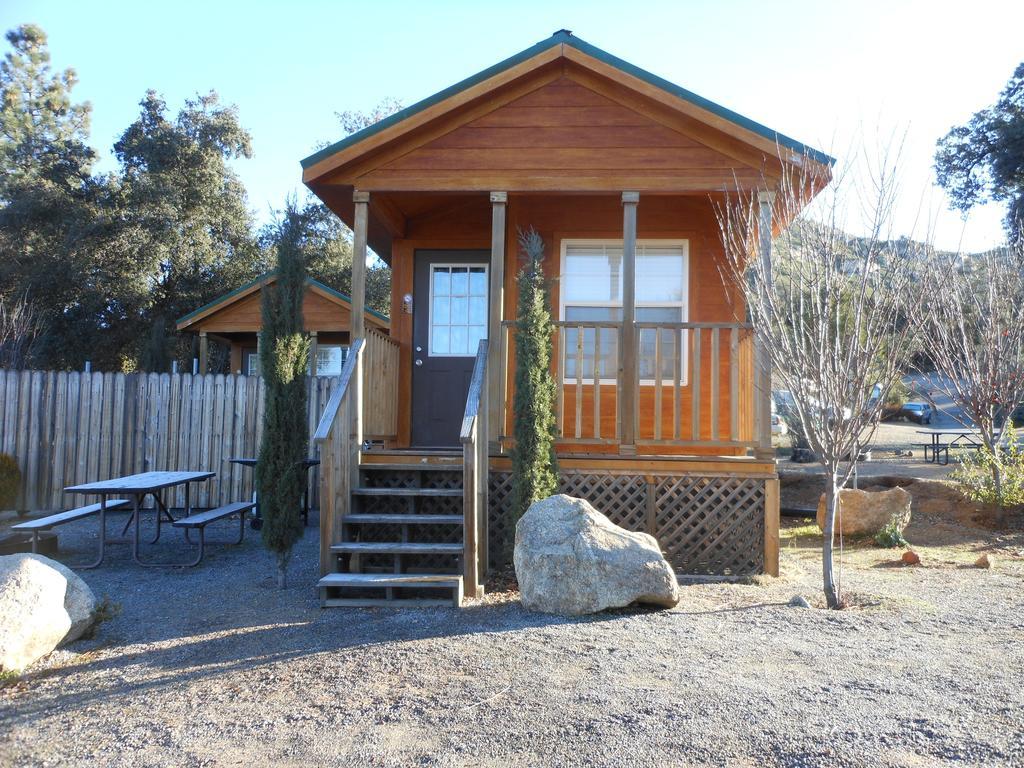 Oakzanita Springs Camping Resort Cabin 1 Descanso 외부 사진