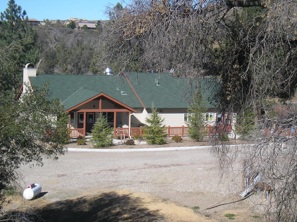 Oakzanita Springs Camping Resort Cabin 1 Descanso 외부 사진